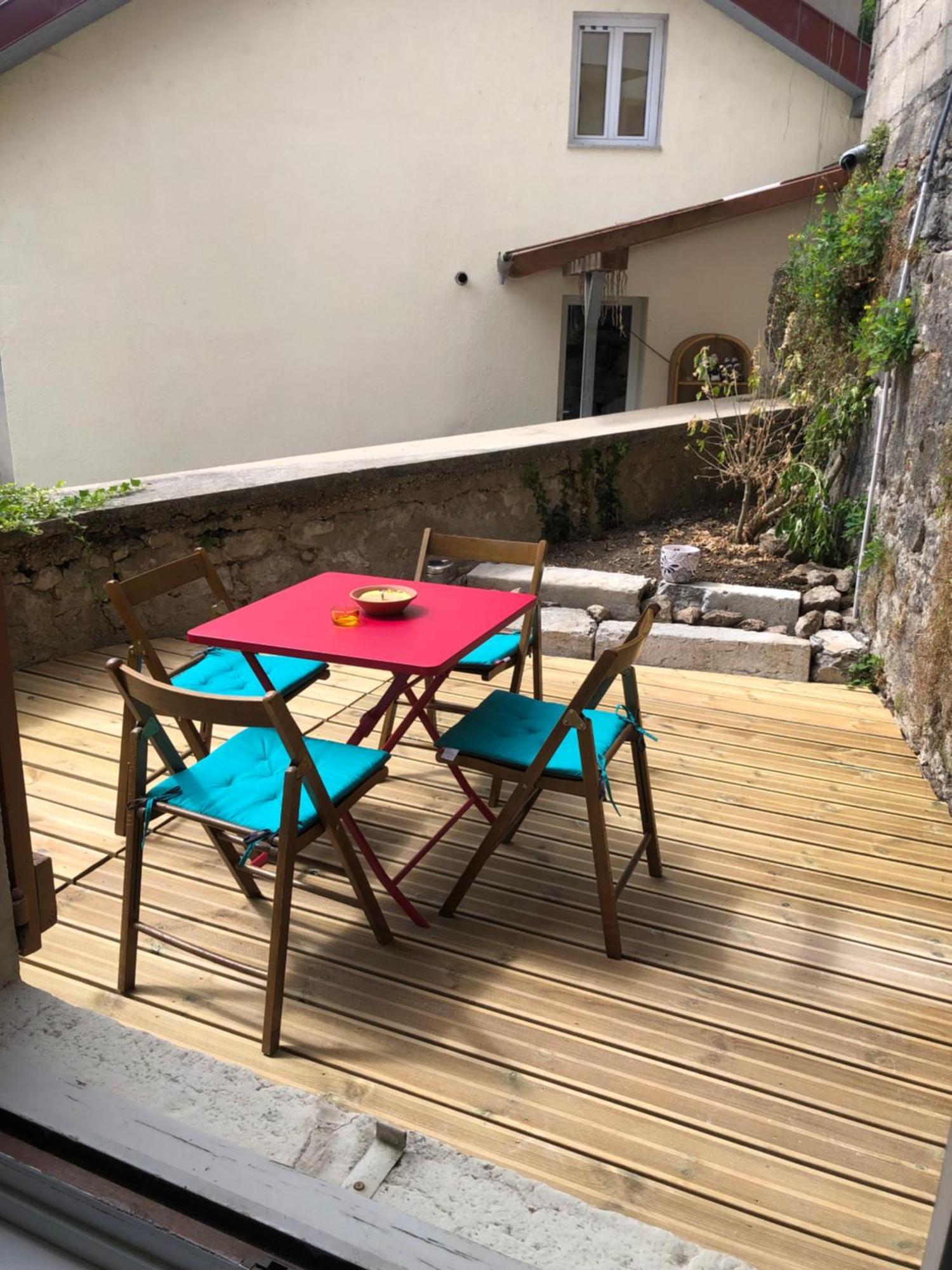 Ferienwohnung T2 Avec Terrasse Calme Et Ensoleillee Saint-Claude Exterior foto